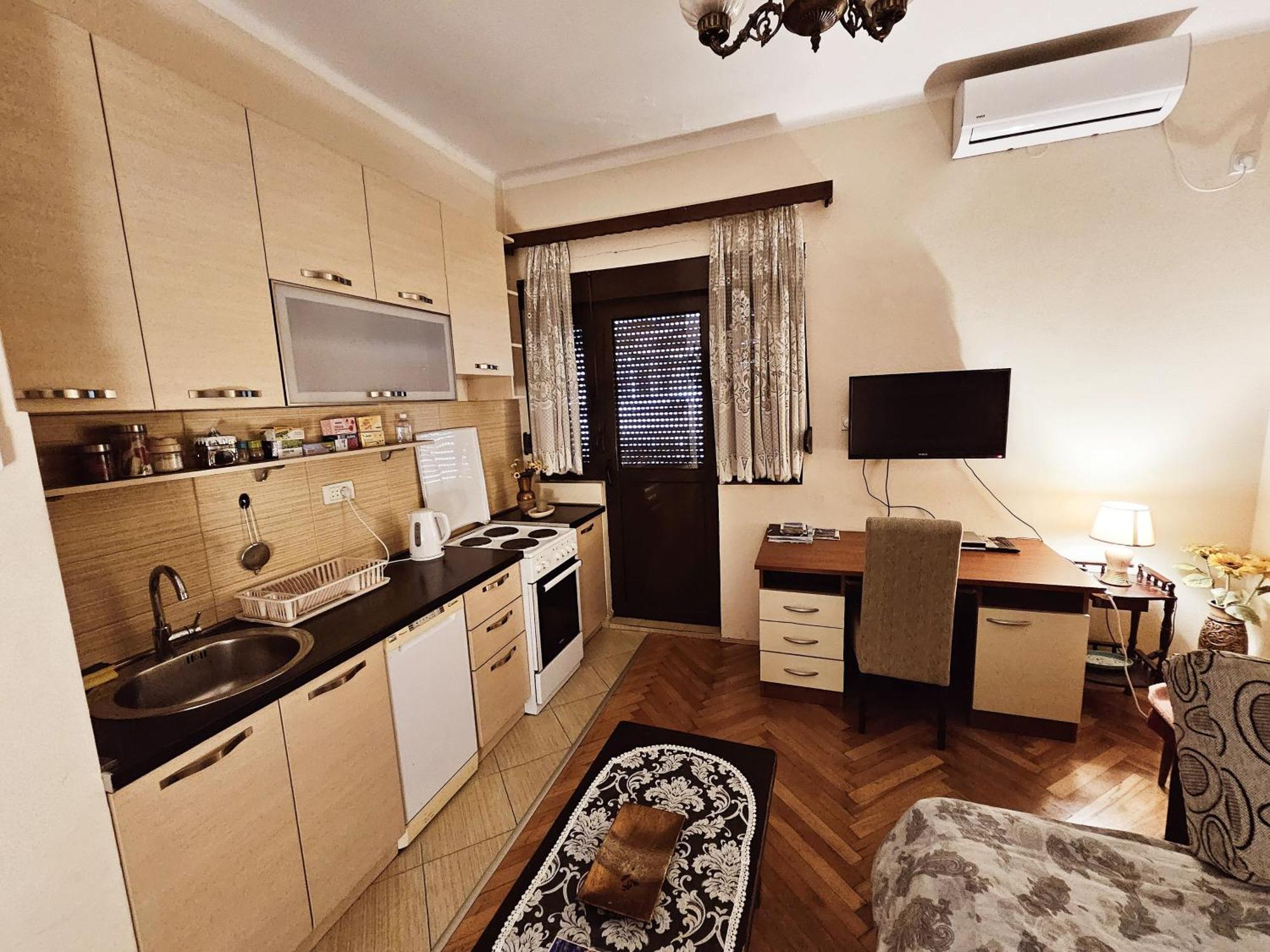 Apartment Heart Of Podgorica Buitenkant foto